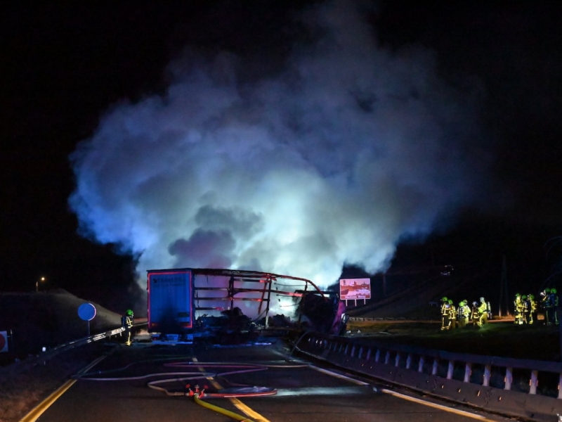 Terrible Choc Frontal Entre Deux Poids Lourds Sur La Rcea Au Niveau De