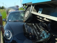 A Anzy le Duc, la porsche belge se retrouve sous les roues d'une camionnette 