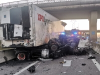 Un blessé grave dans un poids-lourd accidenté, sous le pont de la Rocade à Dijon 