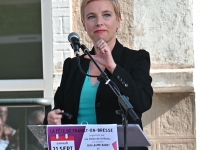 En Saône et Loire, Clémentine Autain, invitée d'honneur des Amis de la Rose, a martelé le discours de l'Union des Gauches face au Rassemblement National 