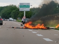 Un avion de tourisme s'écrase sur l'Autoroute A4 ... 3 morts 