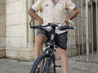 A Chalon,  un nouveau vélo pour lutter contre l’isolement de Bernard, 75 ans