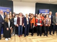 Dans le cadre d’Octobre rose le Rotary Chalon Bourgogne Niépce fait un don de 1 100 € à Ailes aident et CoraSaône 