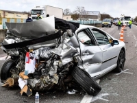 Un jeune de 16 ans tué et deux blessés graves en urgence absolue, dans une collision sur l'Autoroute A77