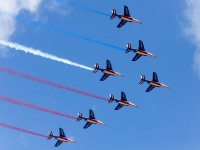 Émotion au collège Le Chapitre pour le survol de la Patrouille de France en Côte d'Or