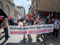 300 personnes ont manifesté contre l'extrême droite et pour les libertés à Macôn