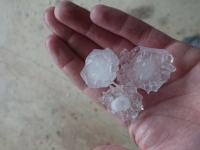 VIOLENT ORAGE - C'est reparti pour un tour ce lundi après-midi 