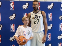 BASKET : Elio, un jeune Bressan a rencontré Rudy Gobert, grâce à Yop