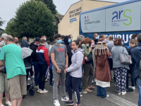 En Saône-et-Loire, le Vaccibus qui vaccine sans rendez-vous est pris d'assaut