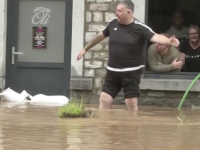 Inondations en Belgique: à Liège la population invitée à évacuer les bords de Meuse