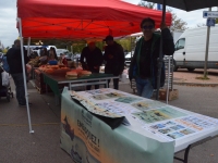 Sur le marché du Stade, l'Espace des Arts fait sa promotion 