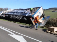 Un poids-lourd termine sa course au fossé à Etang sur Arroux