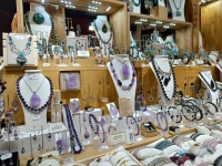 FOIRE DE CHALON - Des bijoux en pierre précieuse naturelle à portée de mains