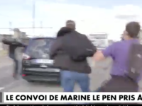 Quand le véhicule de Marine Le Pen est pris à partie à Dijon... 