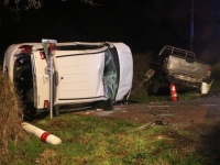 Quatre blessés dans une violente sortie de route 