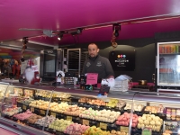 Marchés Chalonnais : Pour les fêtes de fin d’année, ne vous trompez pas, les macarons, c’est chez « By Arno »