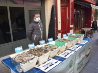 Naisseur ostréiculteur et producteur, venez découvrir et déguster les huîtres ‘Marennes d’Oléron’ des frères Léger sur nos marchés chalonnais! 