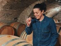 Nouveau à Chalon-sur-Saône : Dégustation de vins à domicile avec Alice Raquillet, la caviste qui se déplace chez vous !