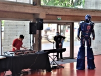 Avec DJ Liam, même ‘Robot’ s’est mis à danser