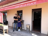 Le café de la place et le restaurant pizzéria La Valentina ont changé de propriétaires depuis le 1er Juillet.