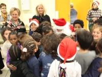 Le Père Noël a rendu une visite aux écoliers des Prés Saint-Jean