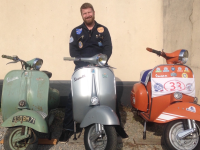 Les Vespistes, vous connaissez ? Albéric Forget, collectionneur passionné de la « guêpe » italienne : la Vespa !