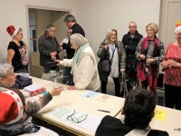 Les bénévoles du comité de quartier Saint-Jean-des-vignes ont distribué les colis de noël aux anciens du quartier