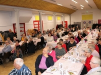 Ambiance pour le repas des anciens du comité de quartier St Cosme/Bellevue