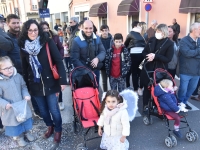 Les enfants et les parents déguisés ou non participent activement au carnaval 2