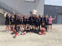 Les F18 Coquelicots  (rugby féminin) en regroupement ABS71 ramènent le bouclier