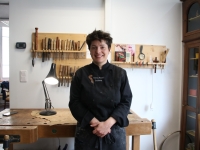 Récemment installée à Chalon-sur-Saône, rencontre avec Fanny Prost, luthière