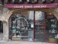 Pour satisfaire toutes les envies des amateurs de vins et spiritueux, une adresse à retenir: Le Cellier Saint Vincent!