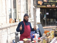 Lors de l’incendie du 5 rue Carnot à Chalon-sur-Saône , un commerçant non sédentaire porte secours à une personne en situation de handicap et la sauve !