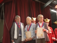 Intronisations à la Confrérie Royale Gôniotique de quatre habitants des Charreaux au banquet des anciens du quartier.