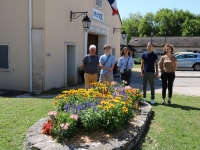 Fontaines, la commune a recruté quatre jeunes fontenois en emploi saisonnier pendant la période estivale.