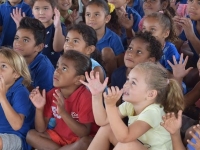 « Bons baisers de Nouméa ! » Ça aurait pu n’être que ça. Oui, mais voilà… 