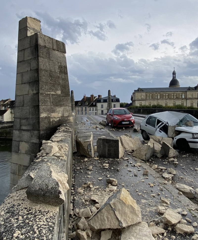 La Foudre S Abat Sur Le Pont Saint Laurent Chalon Info Chalon Com Toute L Actualit Sur Le