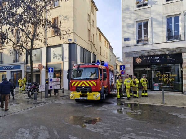 Un blessé pris en charge après le feu d'un appartement rue Carnot à Chalon 