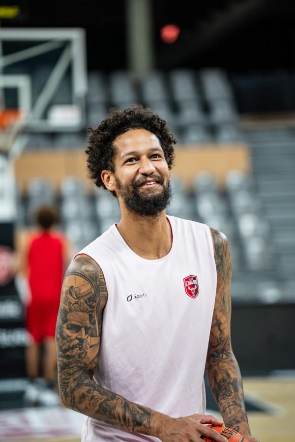 ELAN CHALON - Très attendu ... le nouveau meneur Chalonnais est arrivé à l'entraînement 