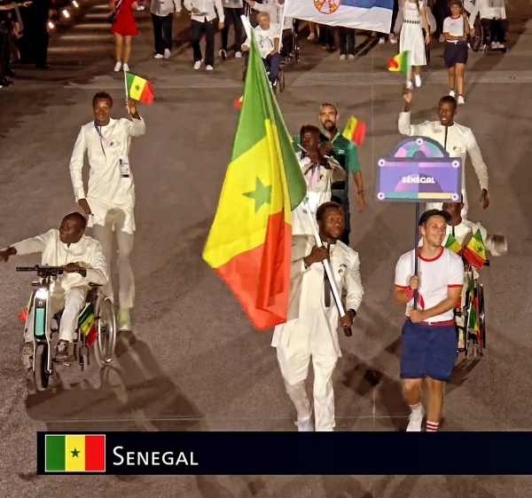 Le Chalonnais Youssoupha Diouf en porteur de drapeau du Sénégal 