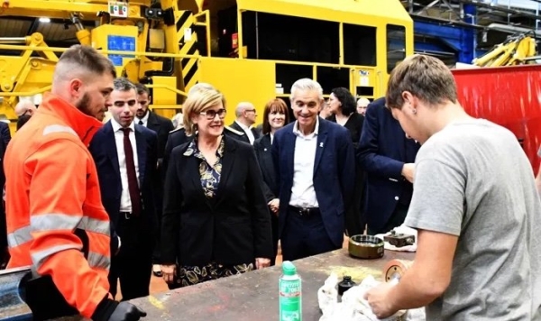 La ministre Marie-Agnès Poussier-Winsback en visite chez Novium où il a été question de partage de la valeur !