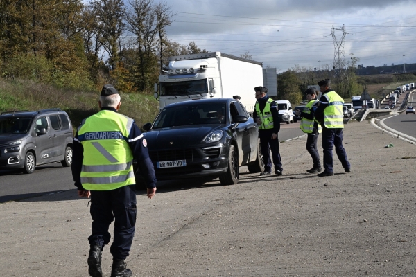 6 permis de conduire retirés, 1 OQTF, 25 verbalisations lors de l’opération coup de poing des gendarmes