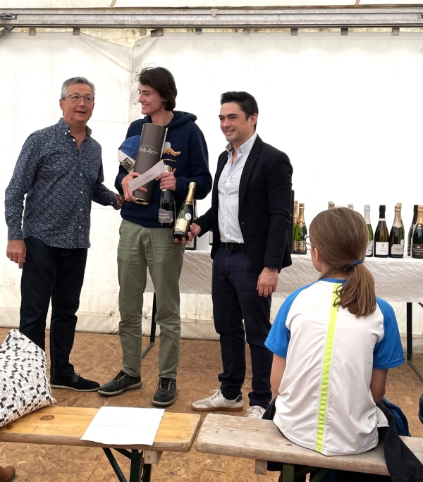 Gaspard Bidault gagne la manche chalonnaise du Trophée des Crémants de Bourgogne