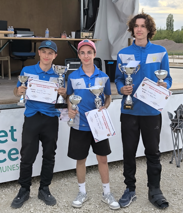 L'équipe juniors du club de pétanque de Givry décroche un titre régional et une place aux Championnats de France 