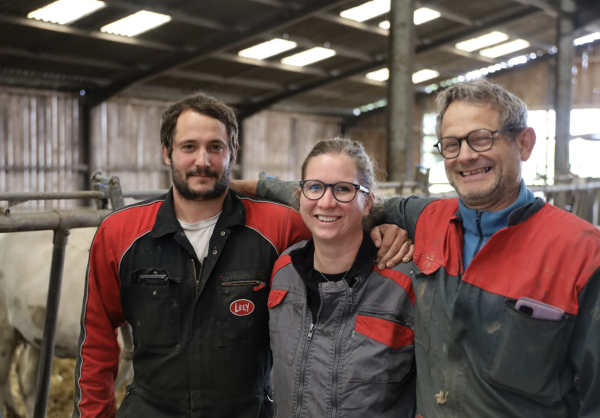 Pour la production de lait en Saône et Loire, la coopération entre producteurs et laiterie est indissociable 