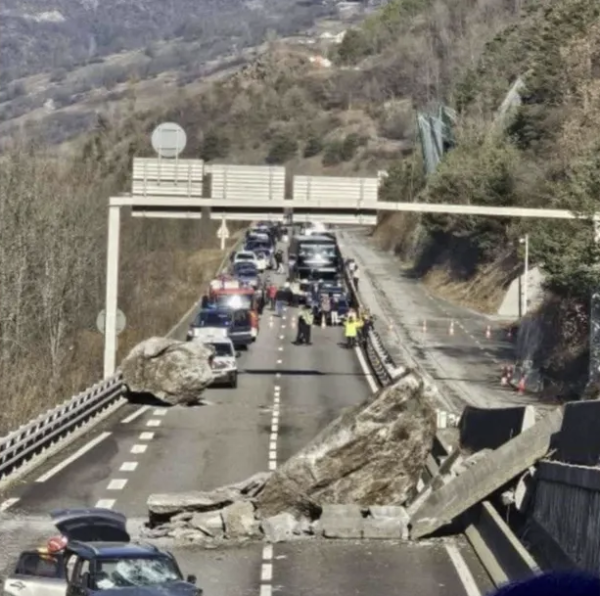 Courchevel, Tignes, La Plagne : l'accès aux stations de Savoie rouvert mais "très difficile" à cause d'un éboulement