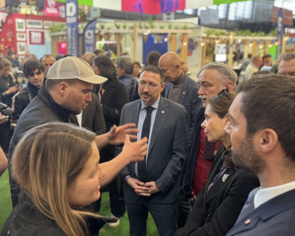 Aurélien Dutremble, député de Saône et Loire,  réaffirme son "engagement en faveur de l'agriculture française"