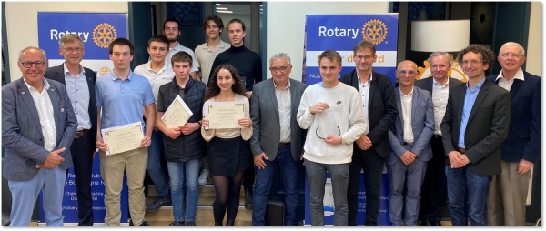 Retour sur les prix décernés par le Rotary Chalon Bourgogne Niépce à douze jeunes méritants 