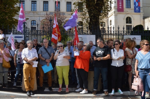 Les organisations de gauche ont donné de la voix ce samedi contre la nomination de Michel Barnier à Matignon 