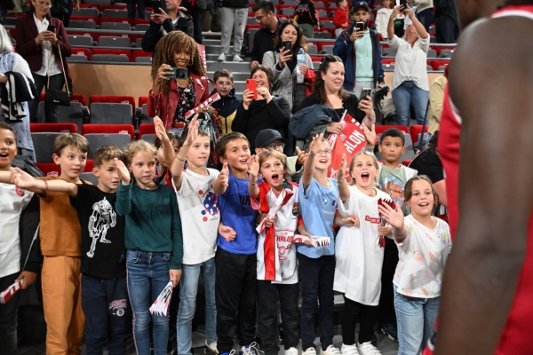 MATCH DES ECOLES - L'élan Chalon a assuré face à Limoges devant les "petits" Chalonnais 